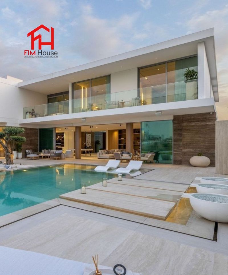 Cảnh quan xung quanh hồ và mặt boong biệt thự