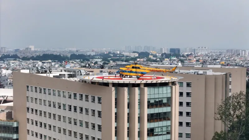 Tòa nhà bệnh viện hiện đại