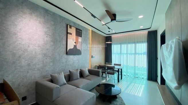 Không gian phòng khách rộng rãi với thiết kế hiện đại