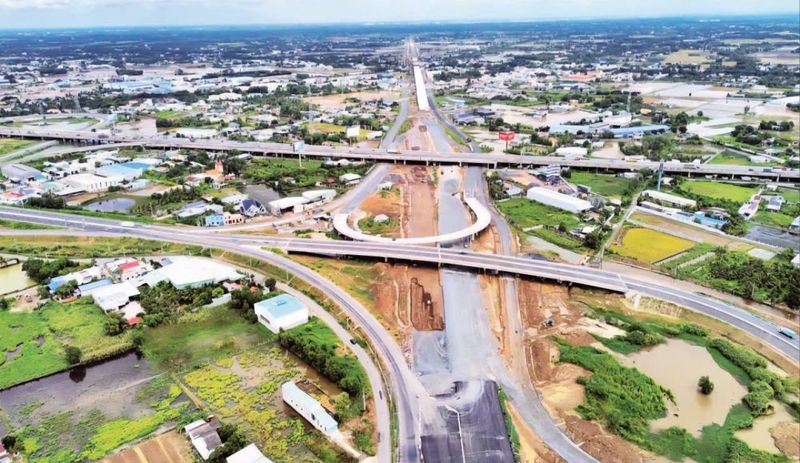 Hạ tầng giao thông và kho bãi