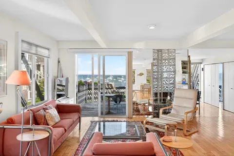 Small floor plan / detail