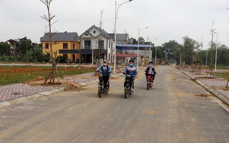 Hồ chứa và nguồn nước mặt tại Nam Sơn — nhìn từ trên cao