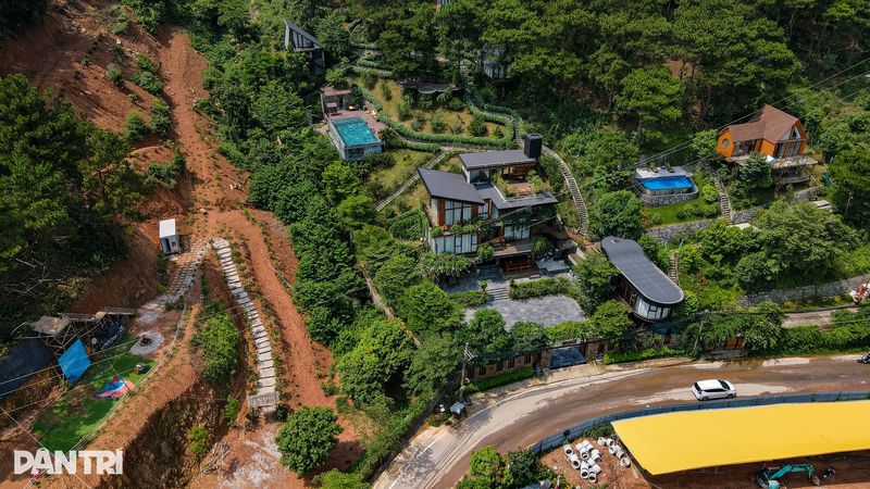 Không gian ven hồ