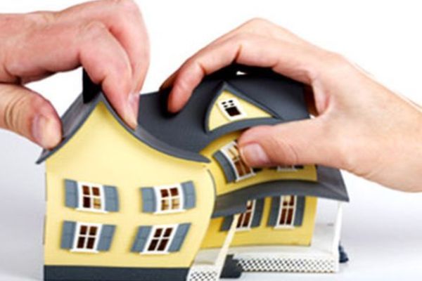 Nhà đất bị ngăn chặn giao dịch