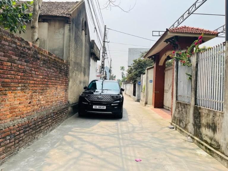 Nhà trong ngõ ô tô vào được Sóc Sơn