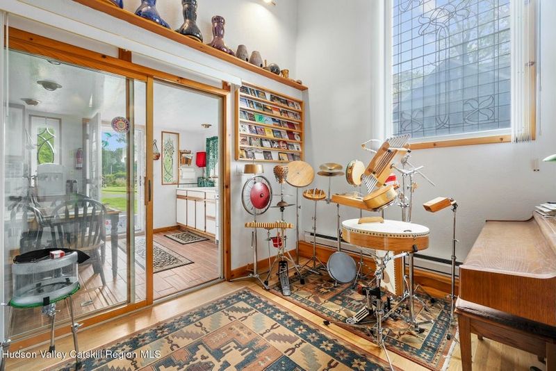 Bố trí dụng cụ percussion trong không gian thu nhỏ