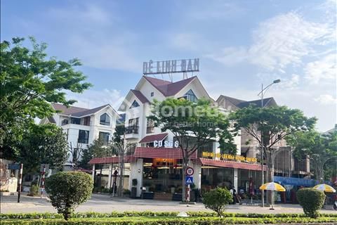 Biệt thự mẫu với sân vườn rộng