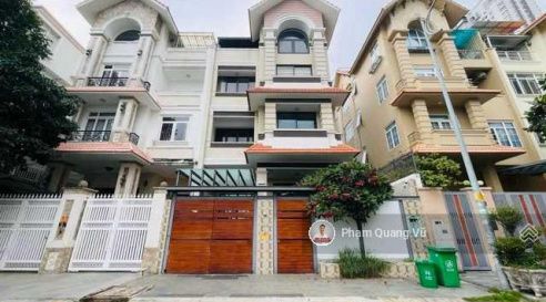 Nhà liền kề mặt tiền