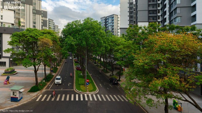 Đường dạo bộ và công viên xanh trong dự án Sky Bridge