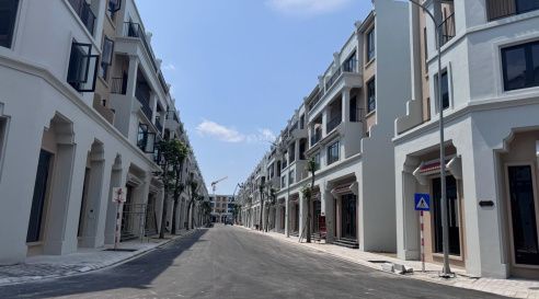 Hình ảnh đất đã xây nhà và tiện ích quanh khu vực