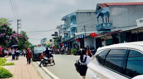 Khu vực chợ đầu mối gần siêu thị