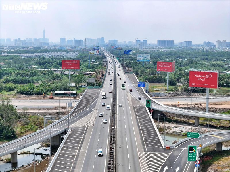 Dự án mở rộng cao tốc TP.HCM - Long Thành minh họa hiệu ứng vùng